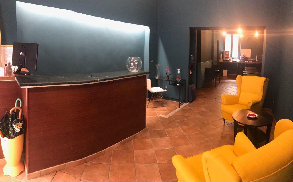 Hoteli Roma Ngoại thất bức ảnh
