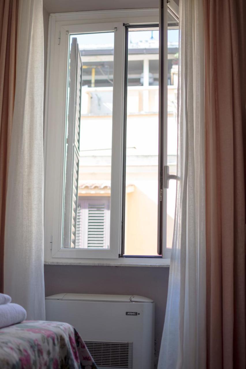 Hoteli Roma Ngoại thất bức ảnh