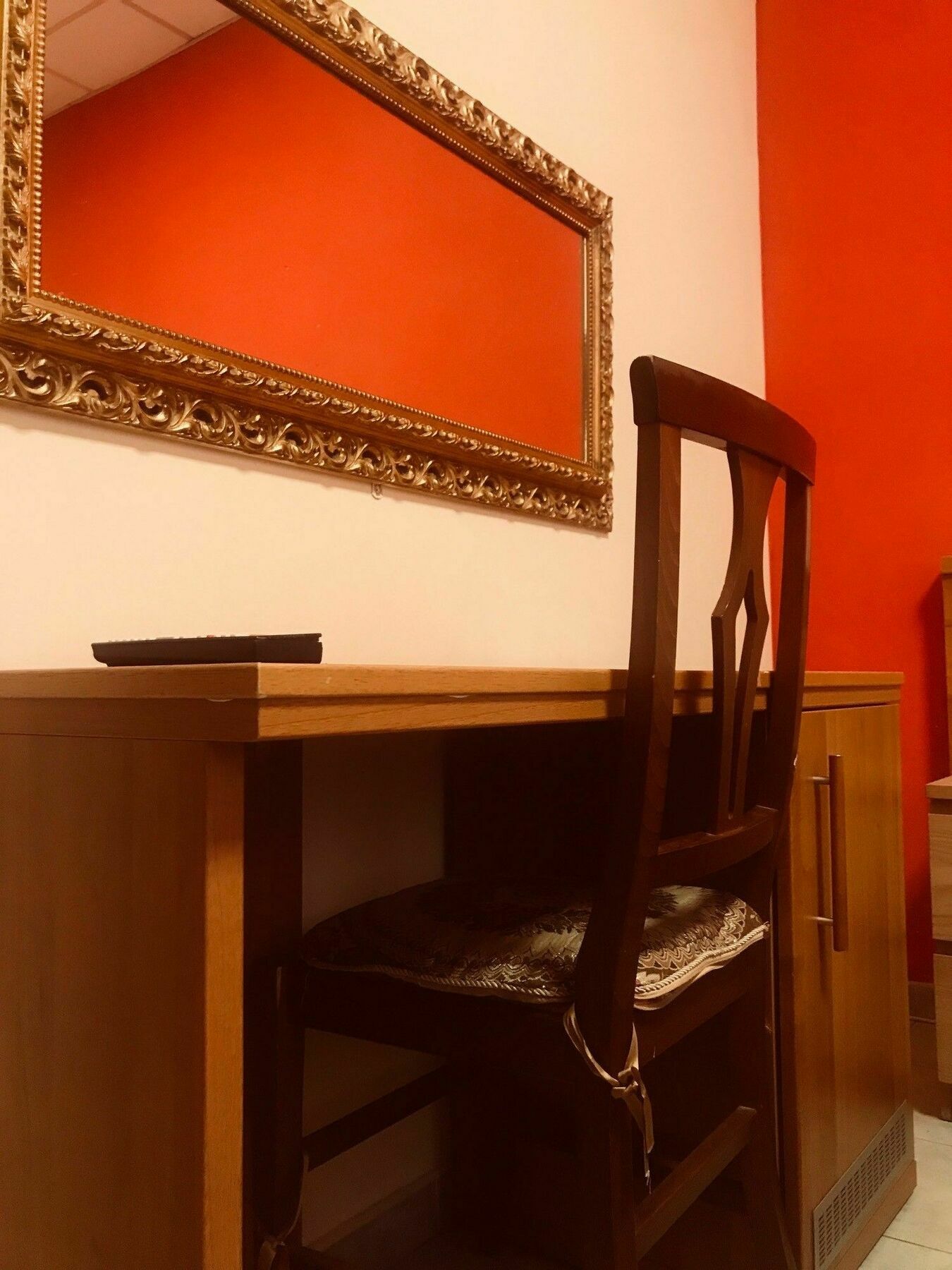 Hoteli Roma Ngoại thất bức ảnh