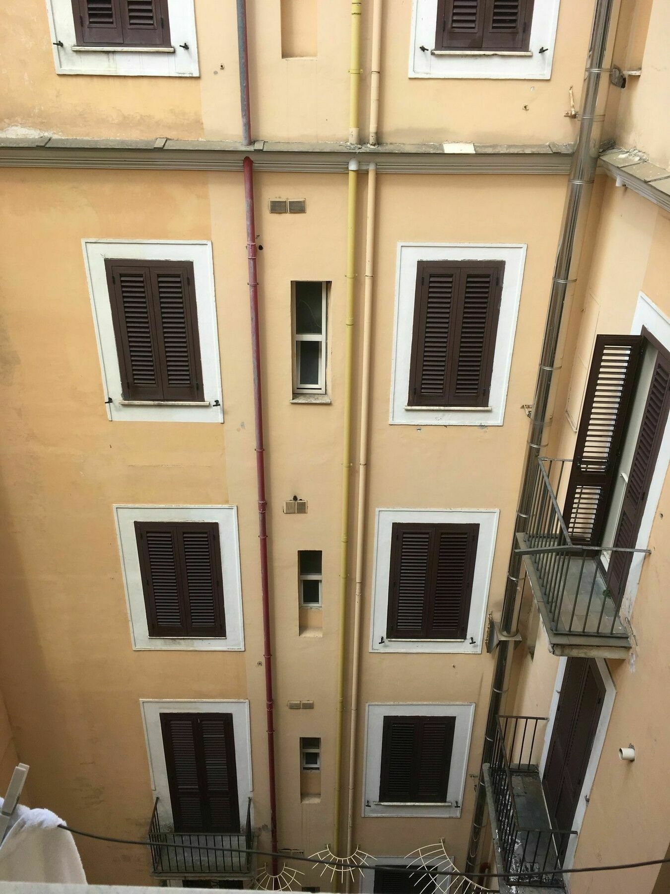 Hoteli Roma Ngoại thất bức ảnh