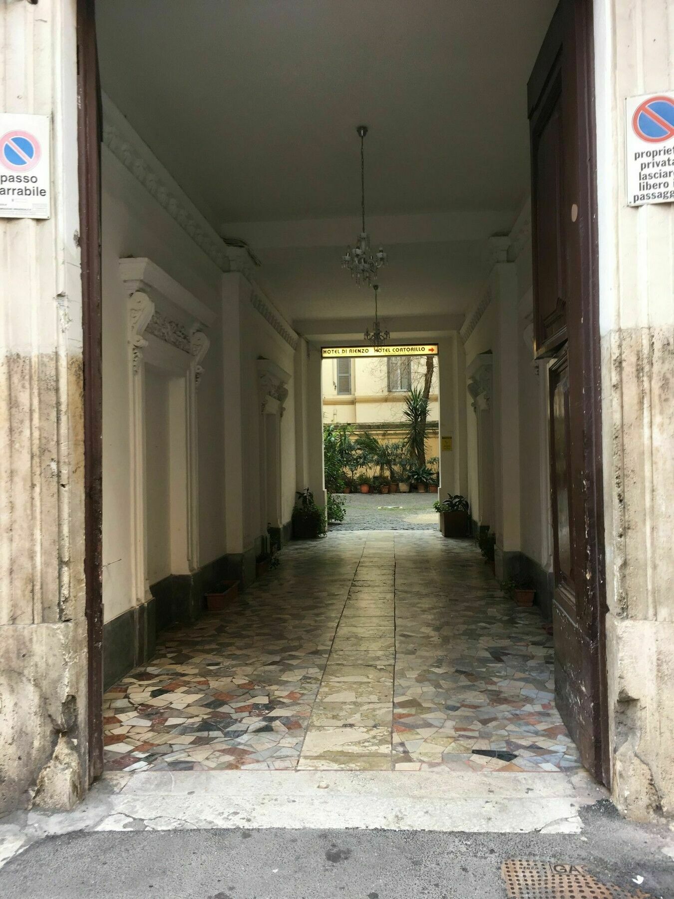 Hoteli Roma Ngoại thất bức ảnh